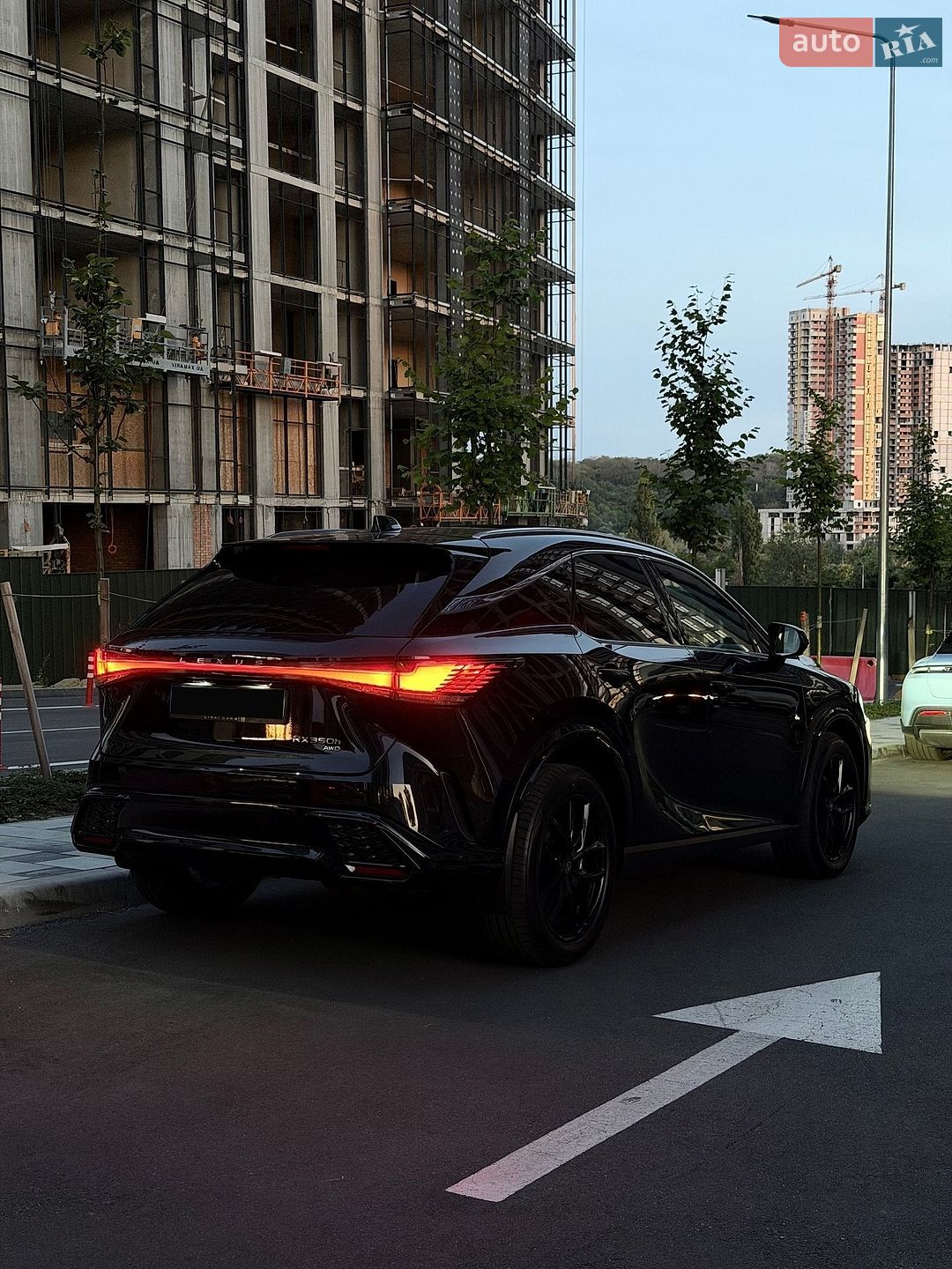 Lexus RX 2025 VIN 2T2BBMCA5SC101540 фото оголошення 12 з 35
