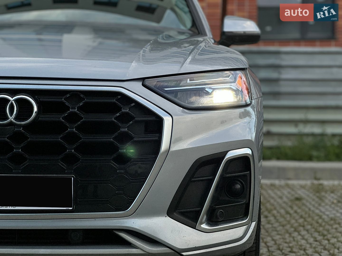 Audi Q5 2022 VIN WA1EAAFY2N2114898 фото оголошення 10 з 100