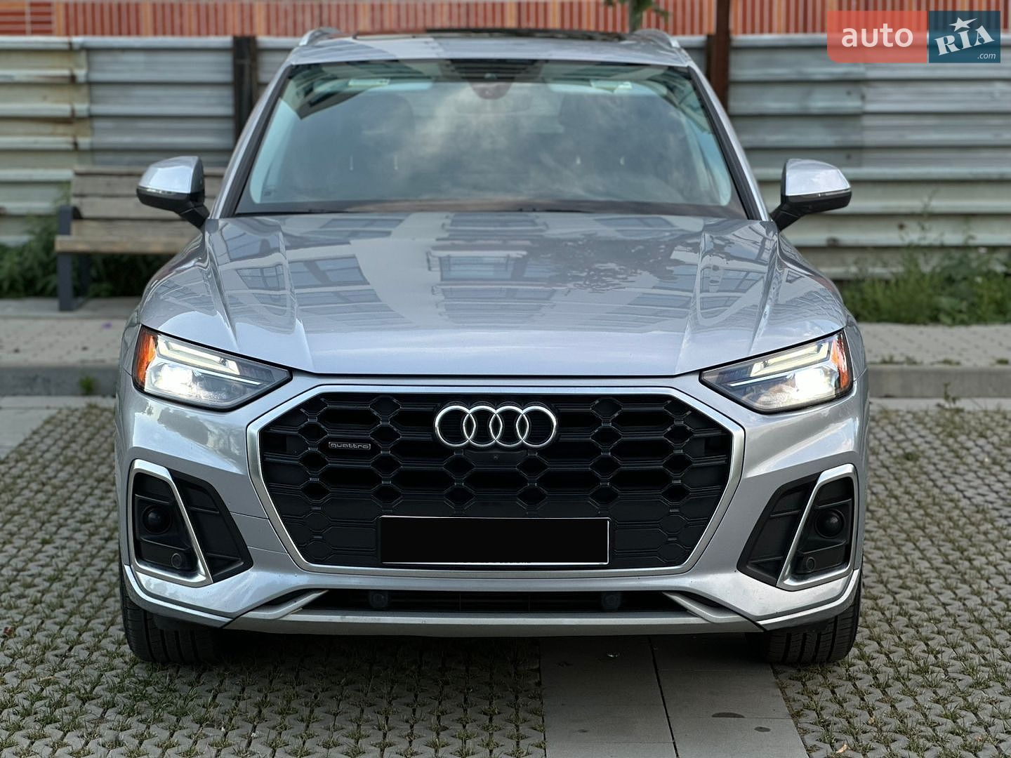 Audi Q5 2022 VIN WA1EAAFY2N2114898 фото оголошення 15 з 100