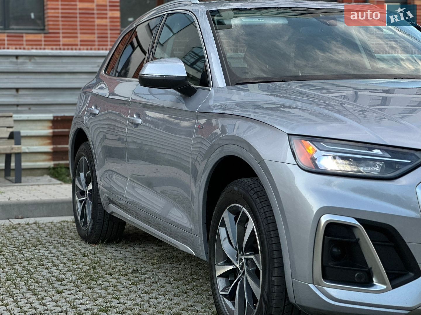 Audi Q5 2022 VIN WA1EAAFY2N2114898 фото оголошення 9 з 86