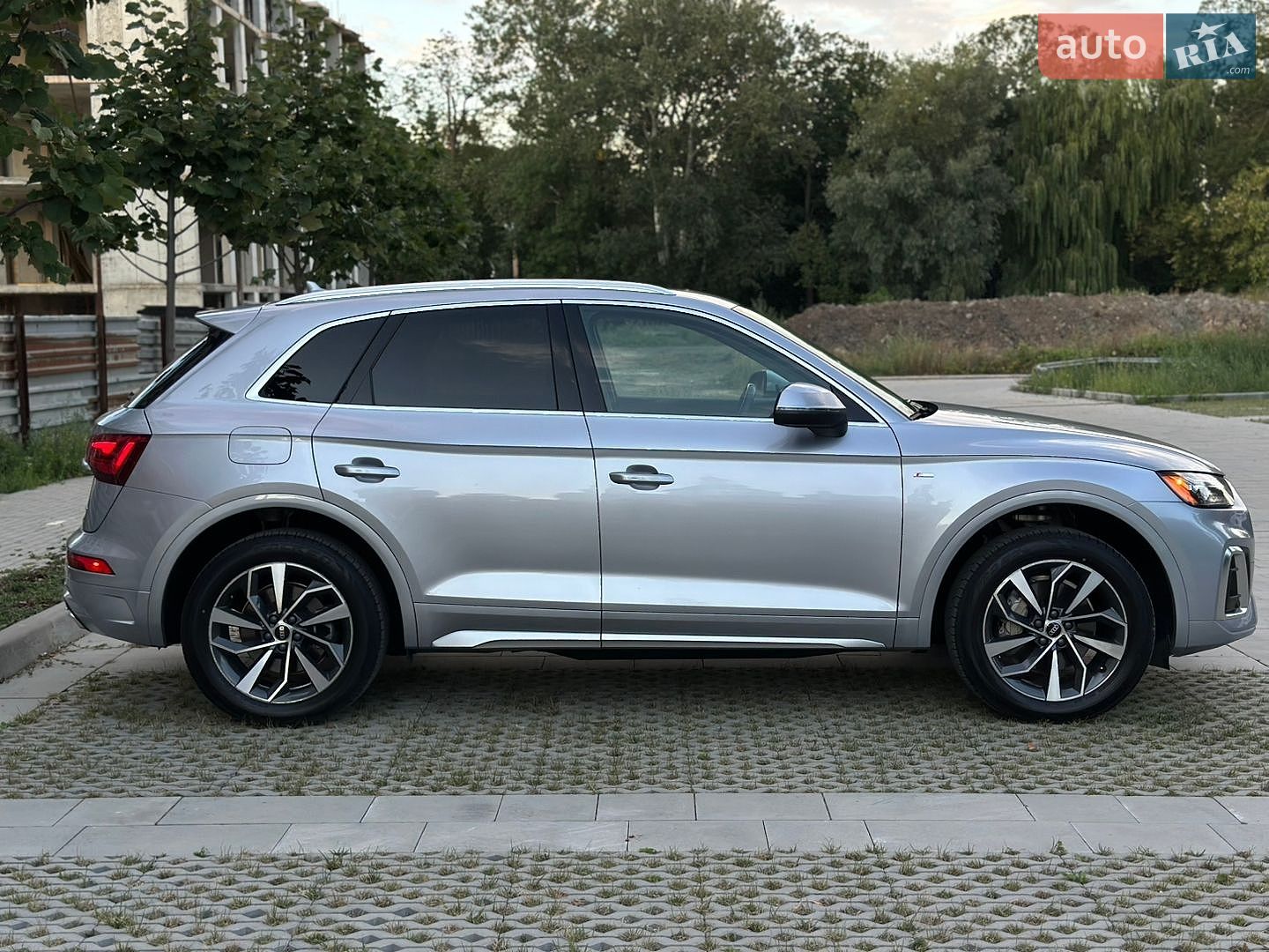 Audi Q5 2022 VIN WA1EAAFY2N2114898 фото оголошення 10 з 86