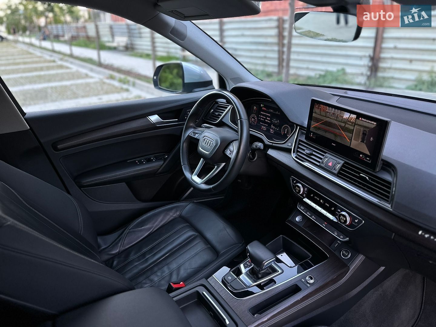 Audi Q5 2022 VIN WA1EAAFY2N2114898 фото оголошення 30 з 86