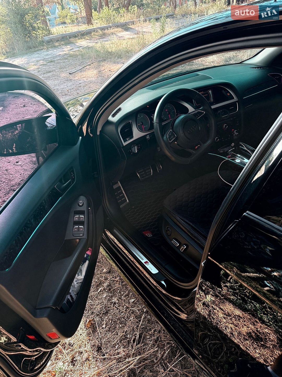 Audi A4 2015 VIN WAUAFAFL6GN012531 фото оголошення 6 з 13