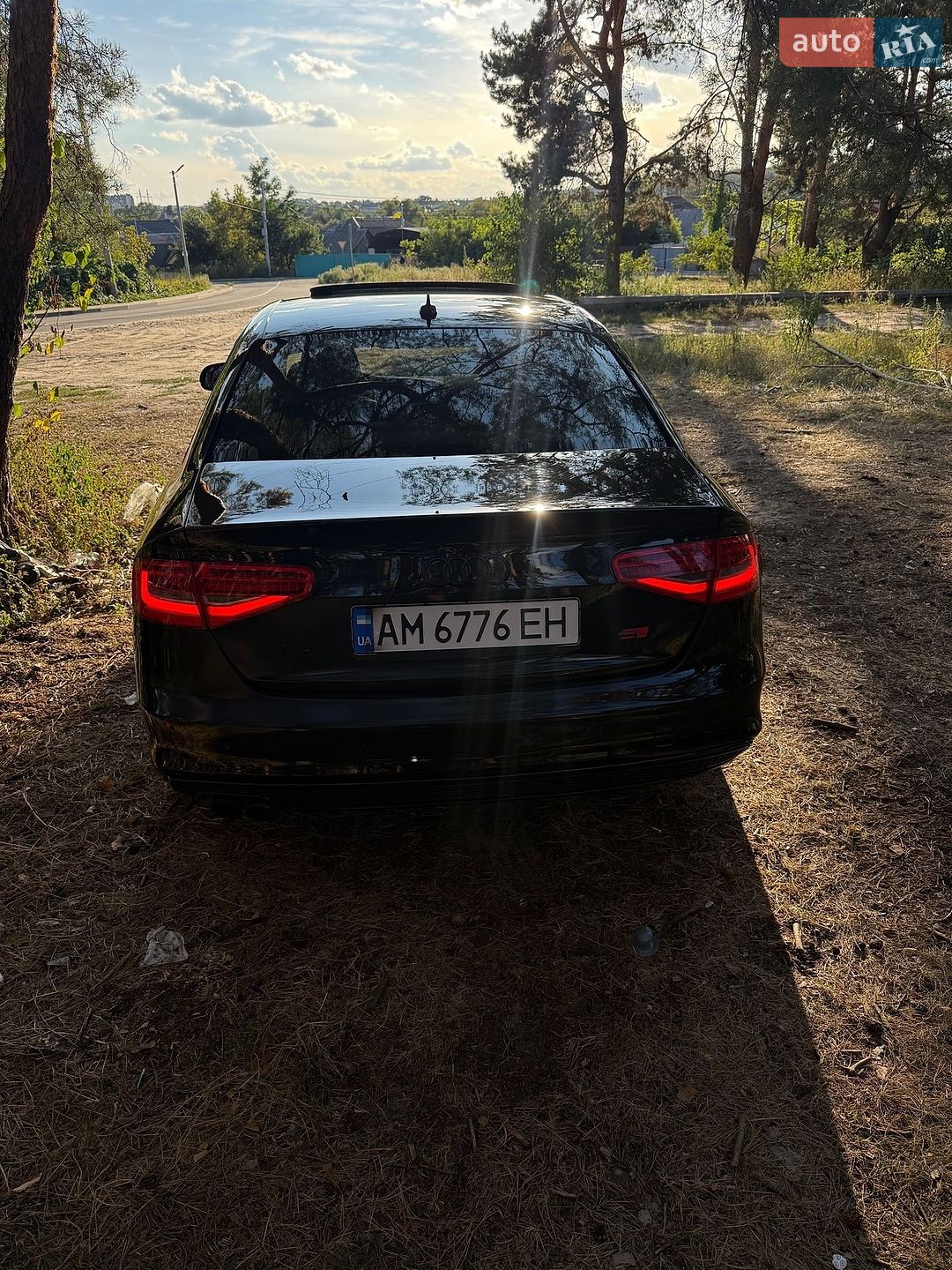 Audi A4 2015 VIN WAUAFAFL6GN012531 фото оголошення 10 з 13