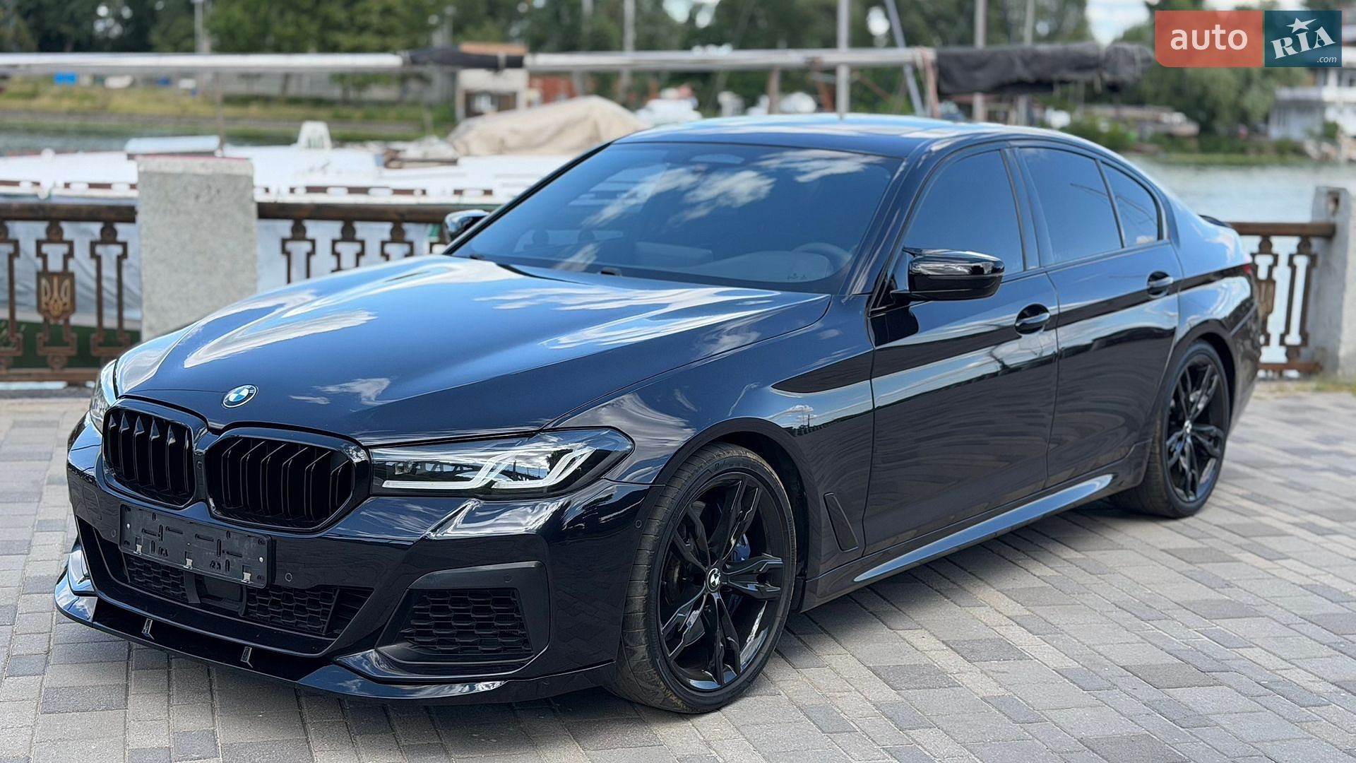 BMW 5 Series 2020 VIN WBA13BK00MCF75241 фото оголошення 4 з 19