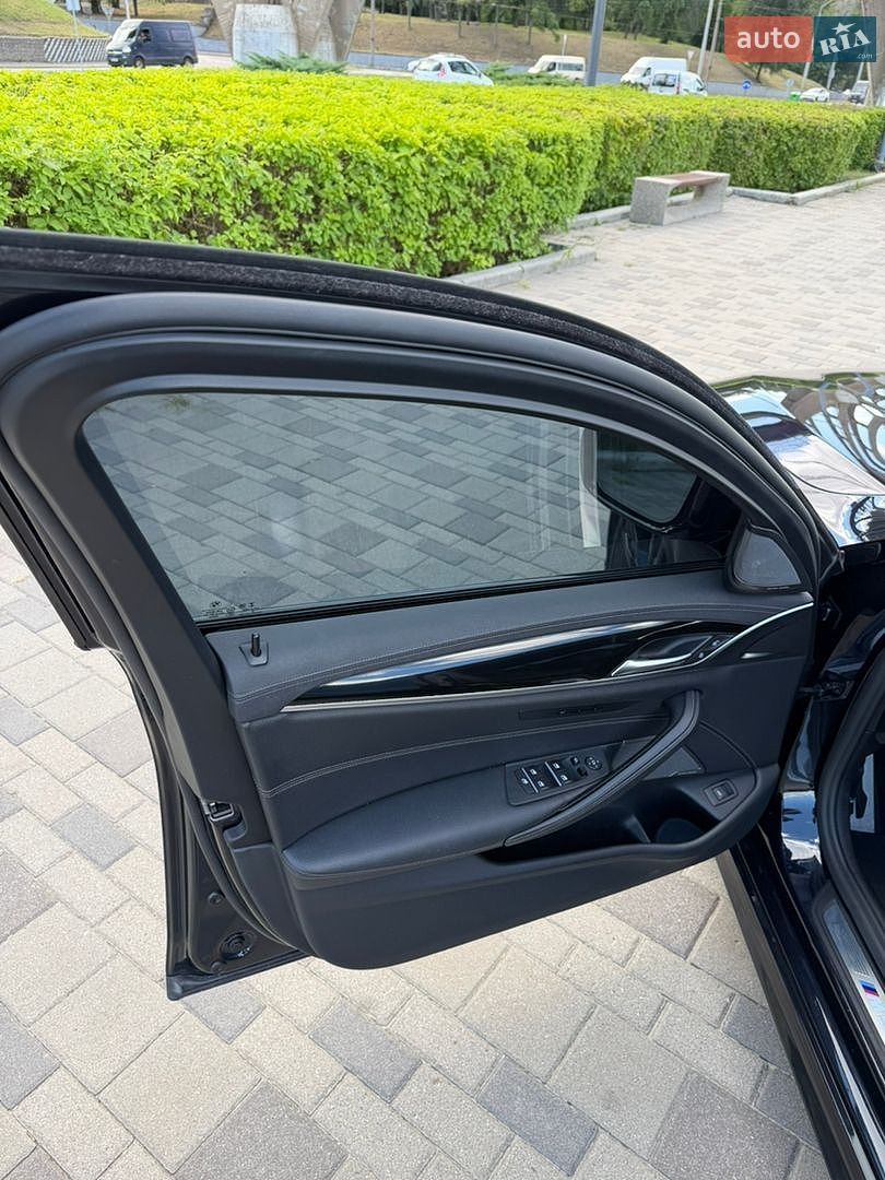 BMW 5 Series 2020 VIN WBA13BK00MCF75241 фото оголошення 17 з 19