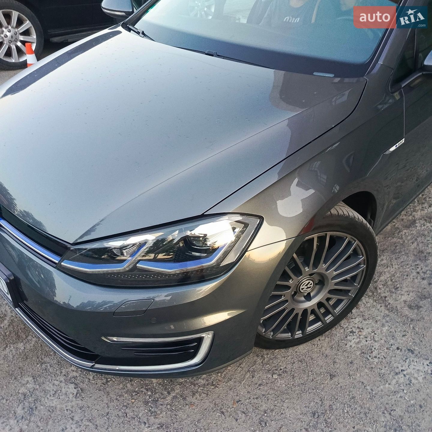 Volkswagen e-Golf 2018 VIN WVWZZZAUZJW909682 фото оголошення 44 з 51