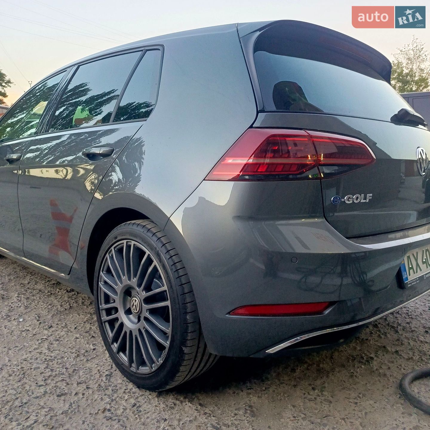 Volkswagen e-Golf 2018 VIN WVWZZZAUZJW909682 фото оголошення 45 з 51
