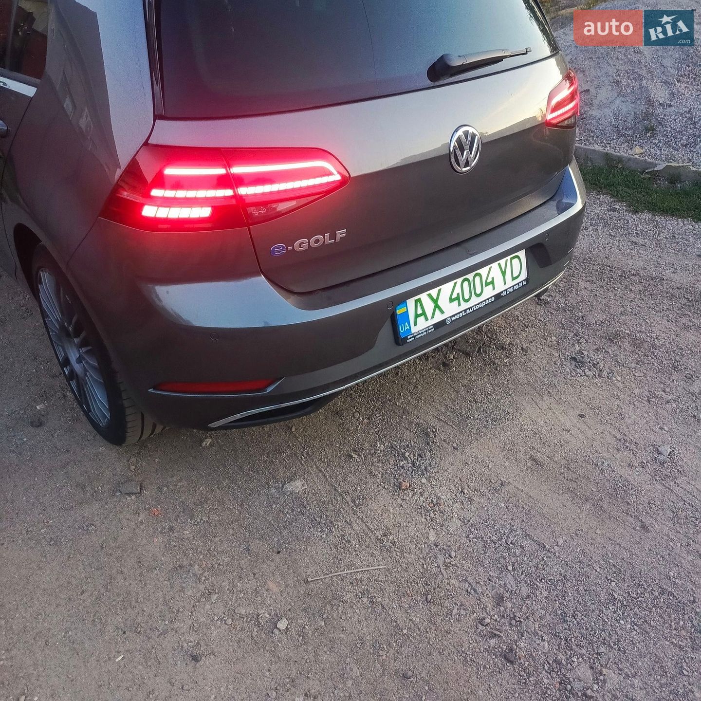 Volkswagen e-Golf 2018 VIN WVWZZZAUZJW909682 фото оголошення 47 з 51