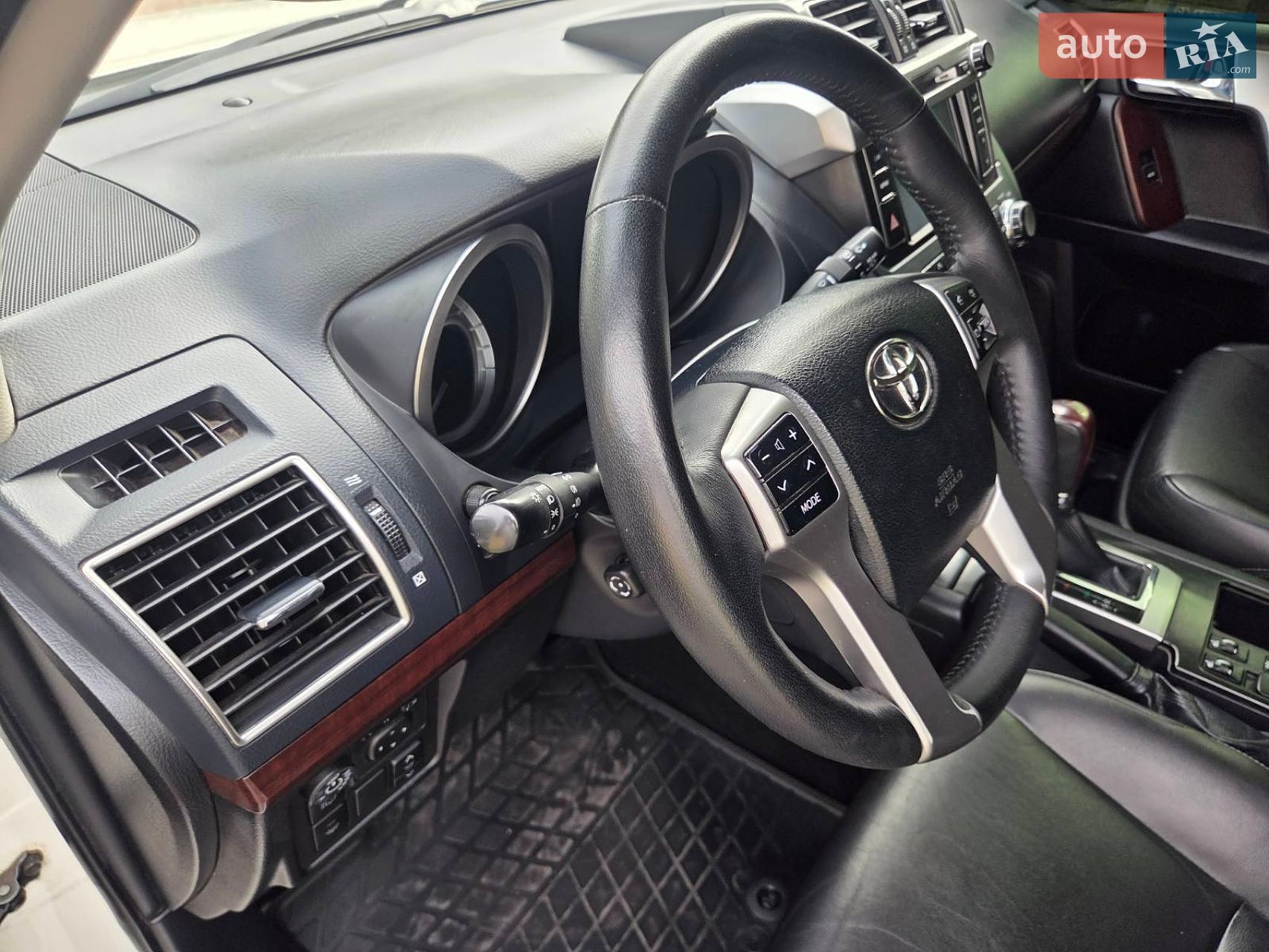 Toyota Land Cruiser Prado 2014 VIN JTEBU3FJ30K072650 фото оголошення 11 з 22