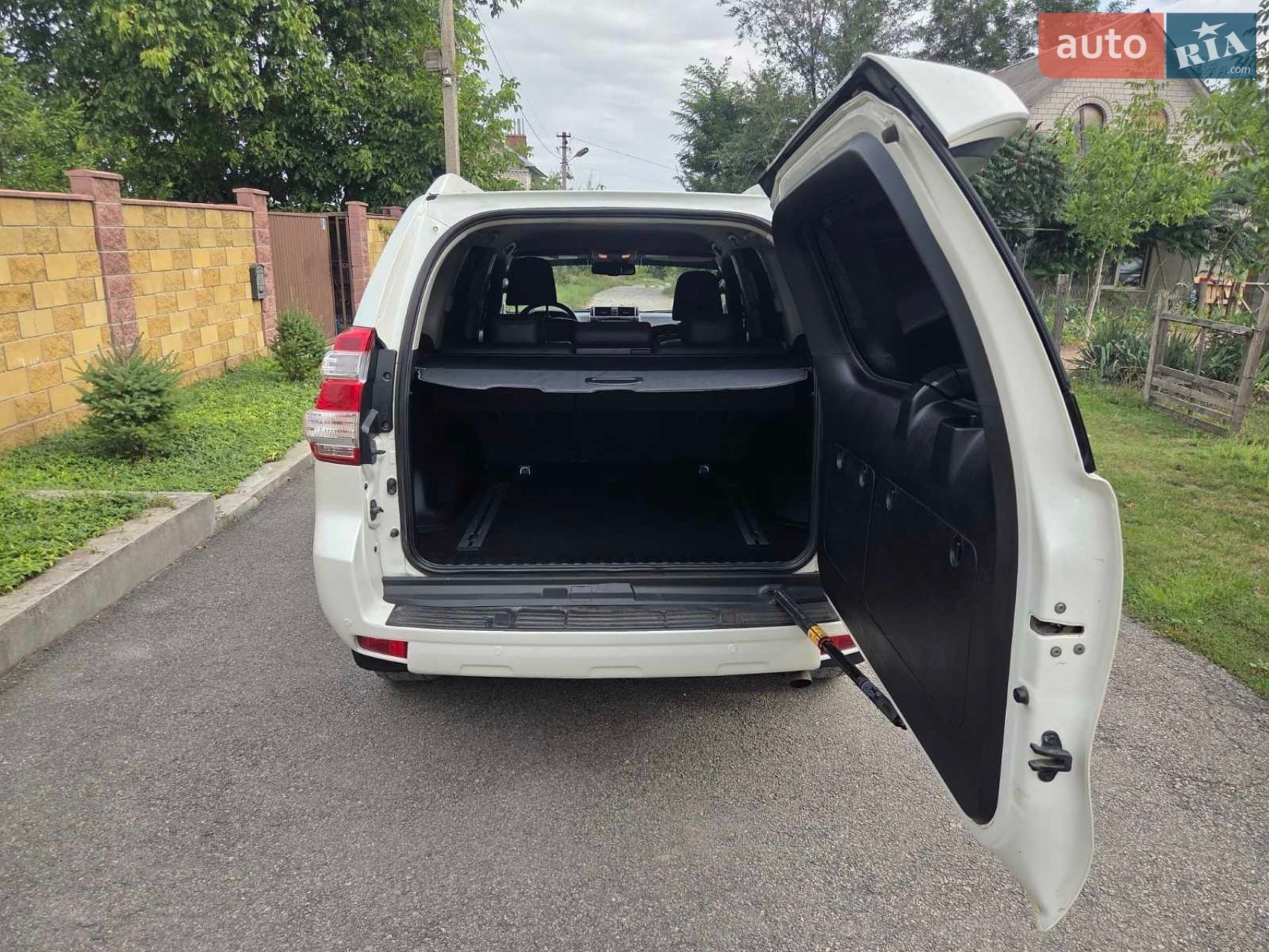 Toyota Land Cruiser Prado 2014 VIN JTEBU3FJ30K072650 фото оголошення 6 з 22