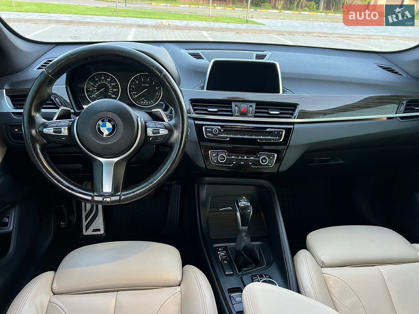 BMW X1 2017 VIN WBXHU7C36J5H43584 фото оголошення 16 з 18
