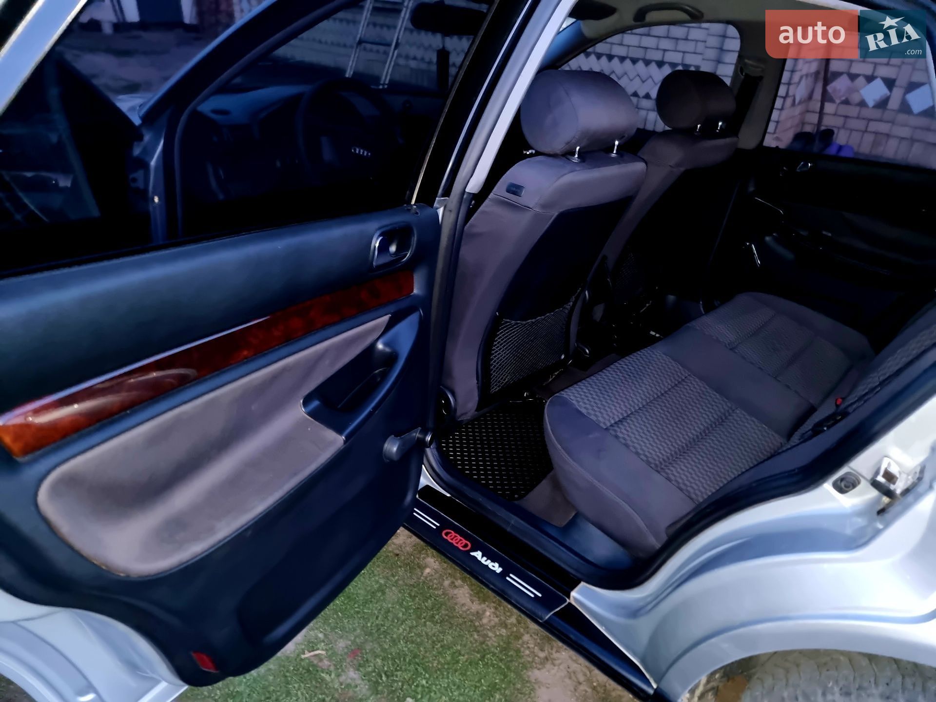 Audi A4 1999 VIN WAUZZZ8DZYA020088 фото оголошення 14 з 15