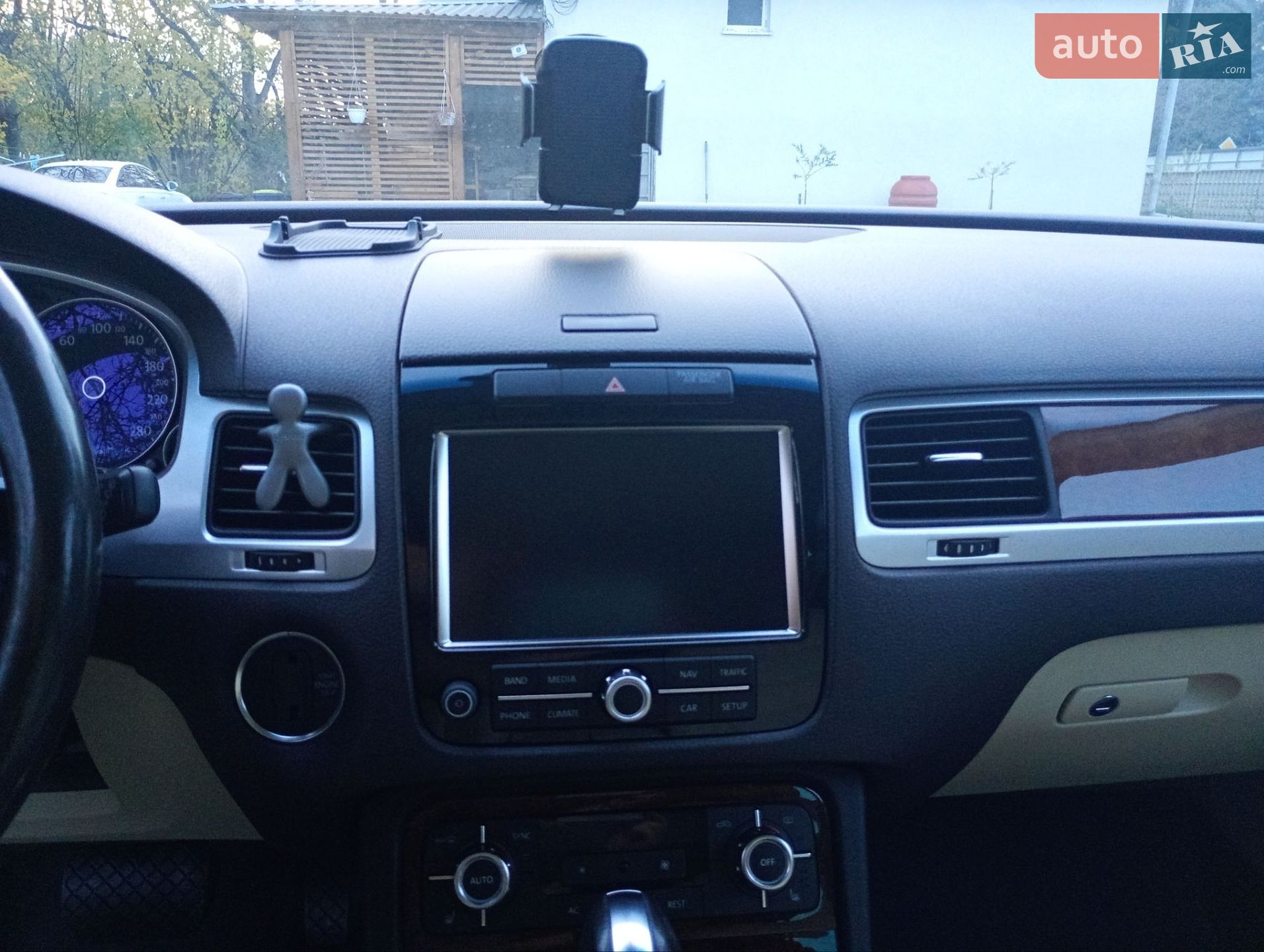 Volkswagen Touareg 2012 VIN WVGDP9BP9DD008989 фото оголошення 17 з 74