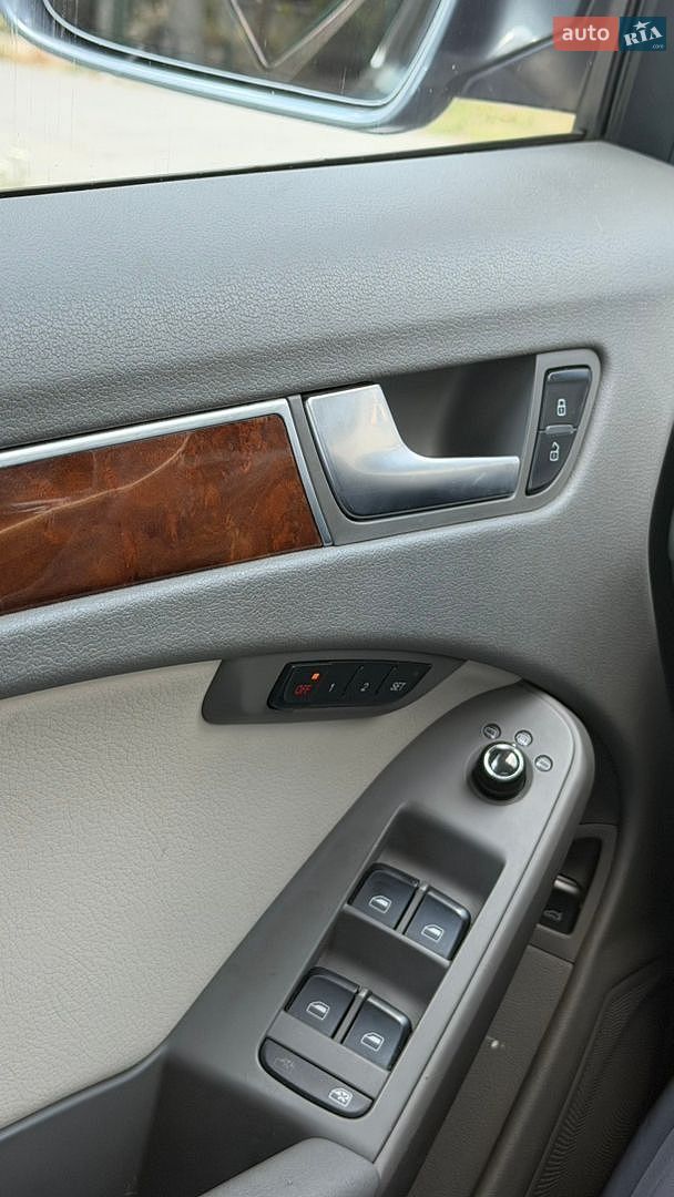 Audi A4 2012 VIN WAUFFAFL7CA119966 фото оголошення 18 з 18