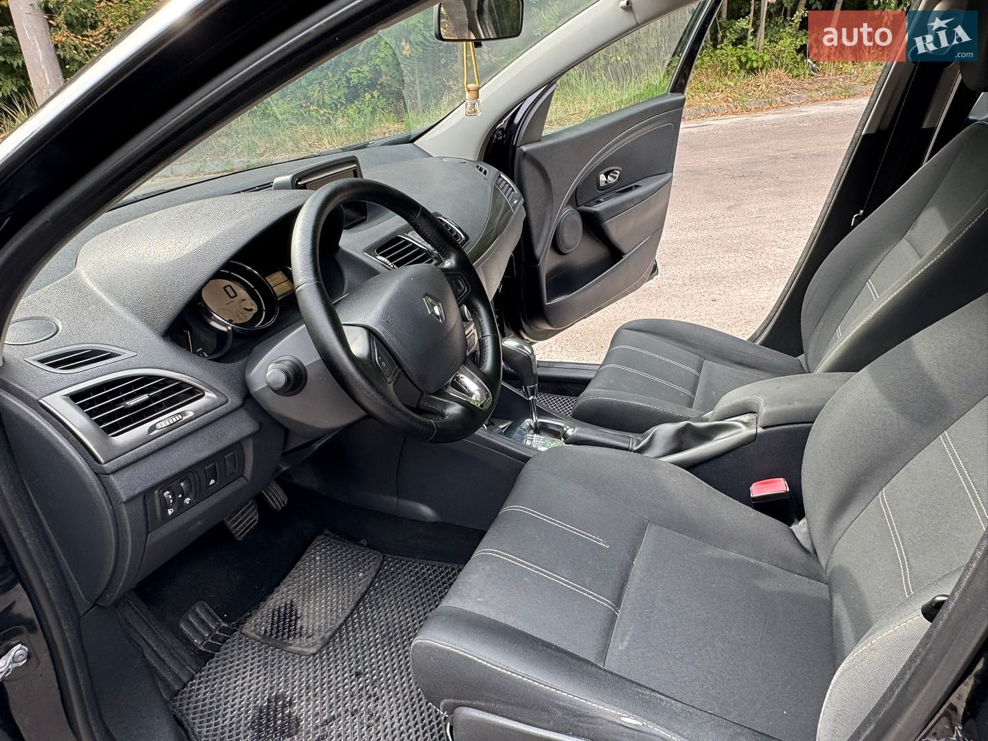 Renault Megane 2014 VIN VF1KZS00E50260261 фото оголошення 29 з 38