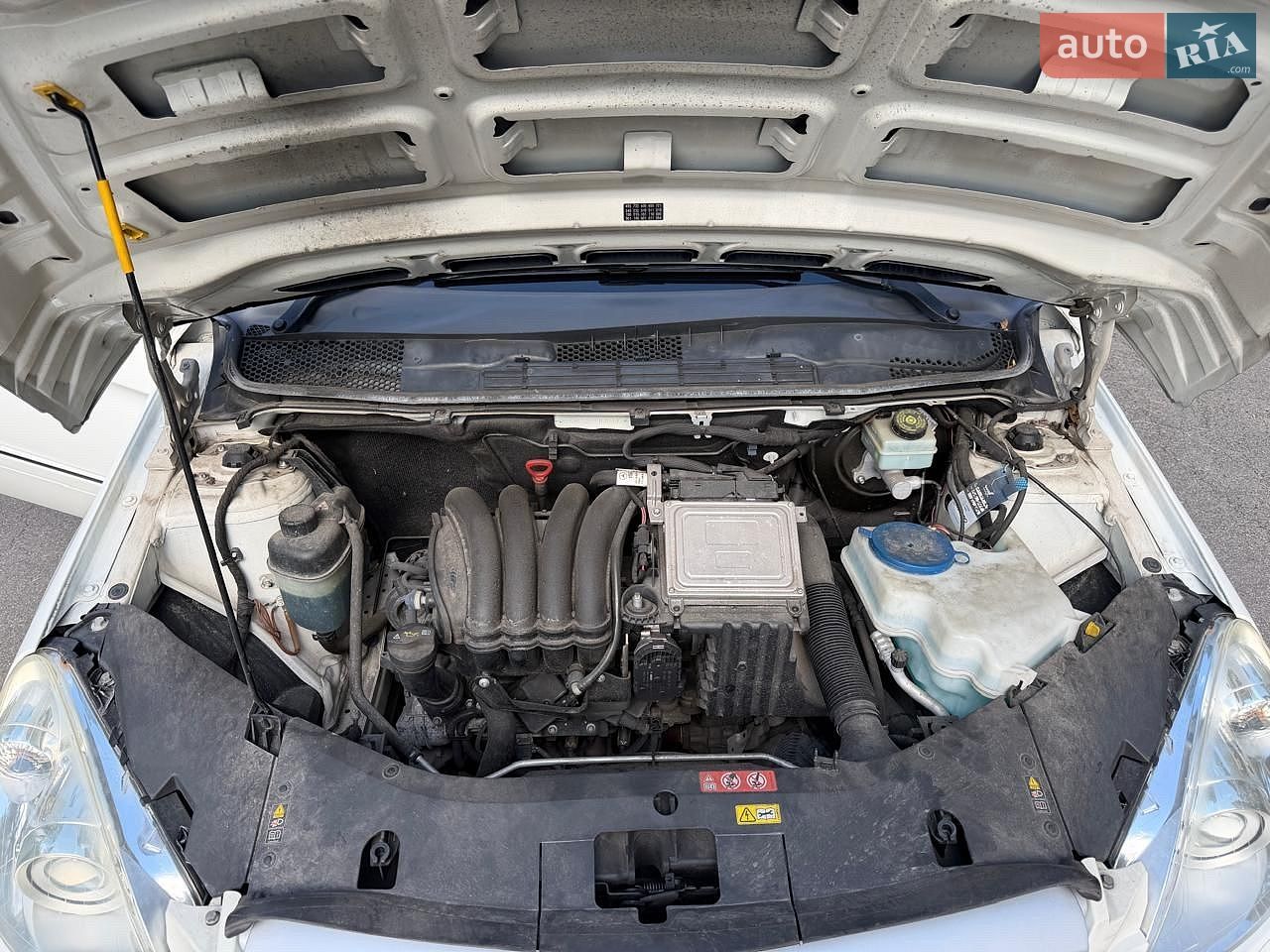 Mercedes-Benz B-Class 2010 VIN WDD2452322J593573 фото оголошення 5 з 11