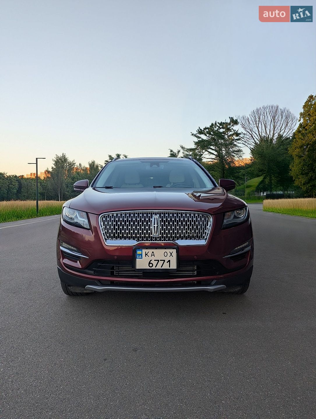 Lincoln MKC 2018 VIN 5LMTJ4DH4KUL03854 фото оголошення 11 з 27