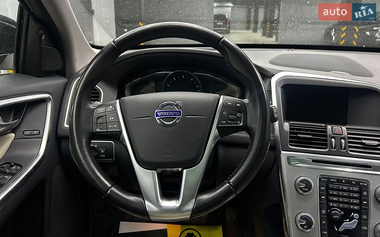 Volvo XC60 2016 VIN YV449MRR8H2107388 фото оголошення 12 з 21
