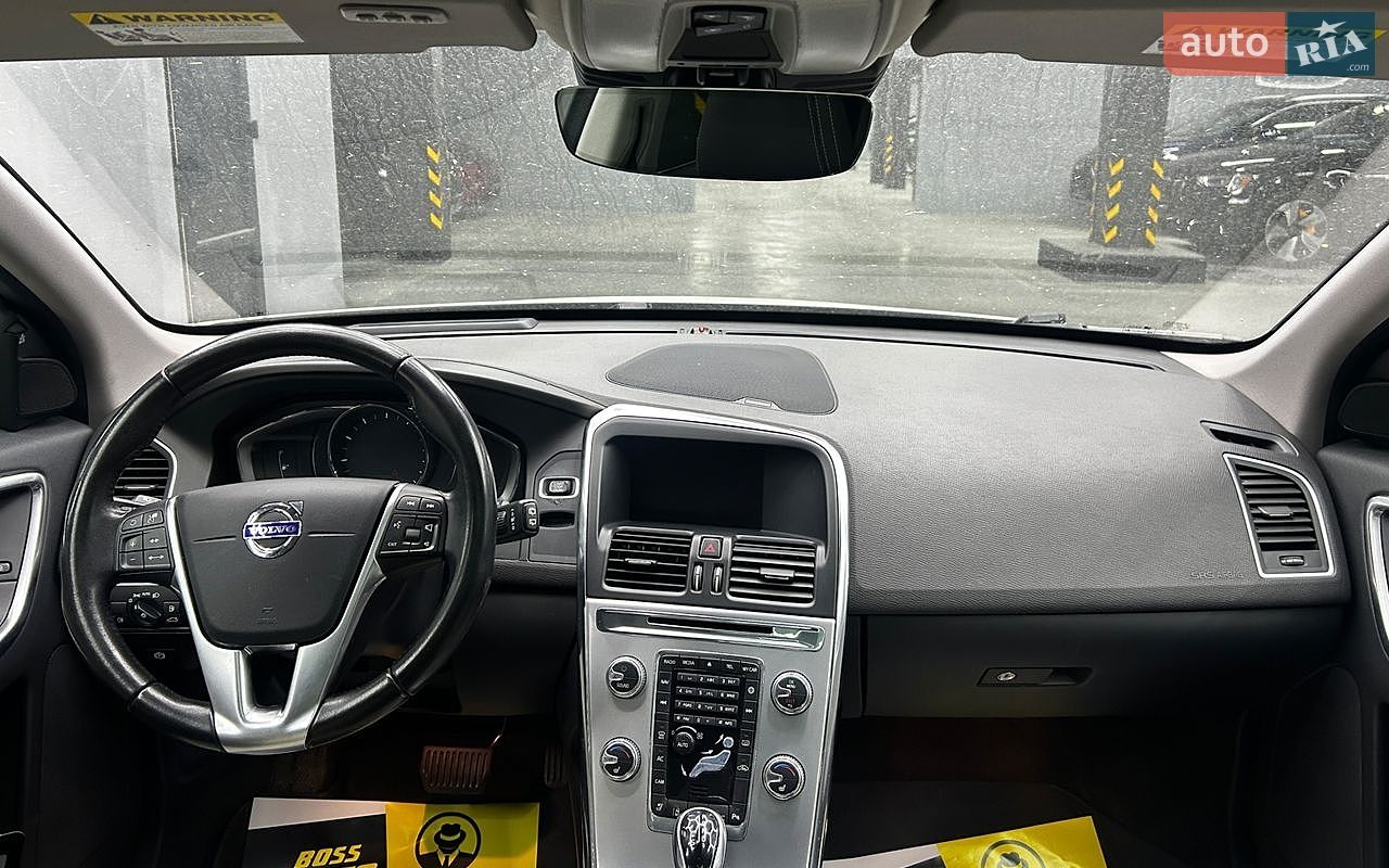 Volvo XC60 2016 VIN YV449MRR8H2107388 фото оголошення 13 з 21