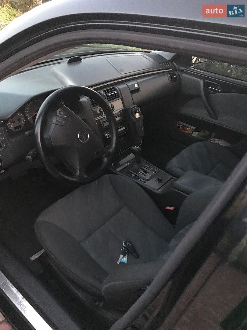 Mercedes-Benz E-Class 2000 VIN WDB2102261B094594 фото оголошення 6 з 8