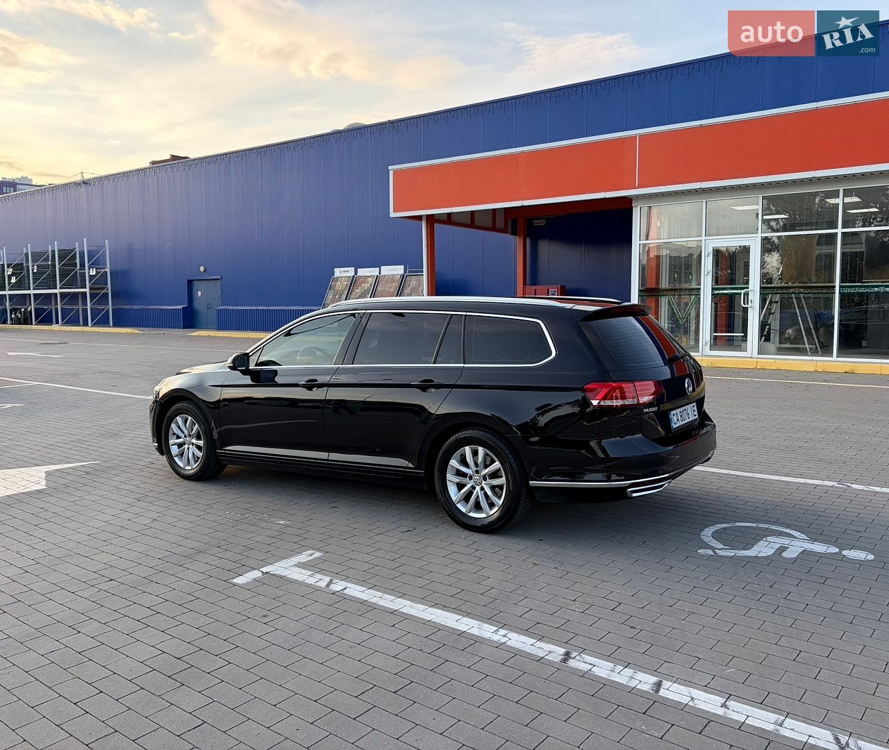 Volkswagen Passat 2017 VIN WVWZZZ3CZJE020121 фото оголошення 10 з 19
