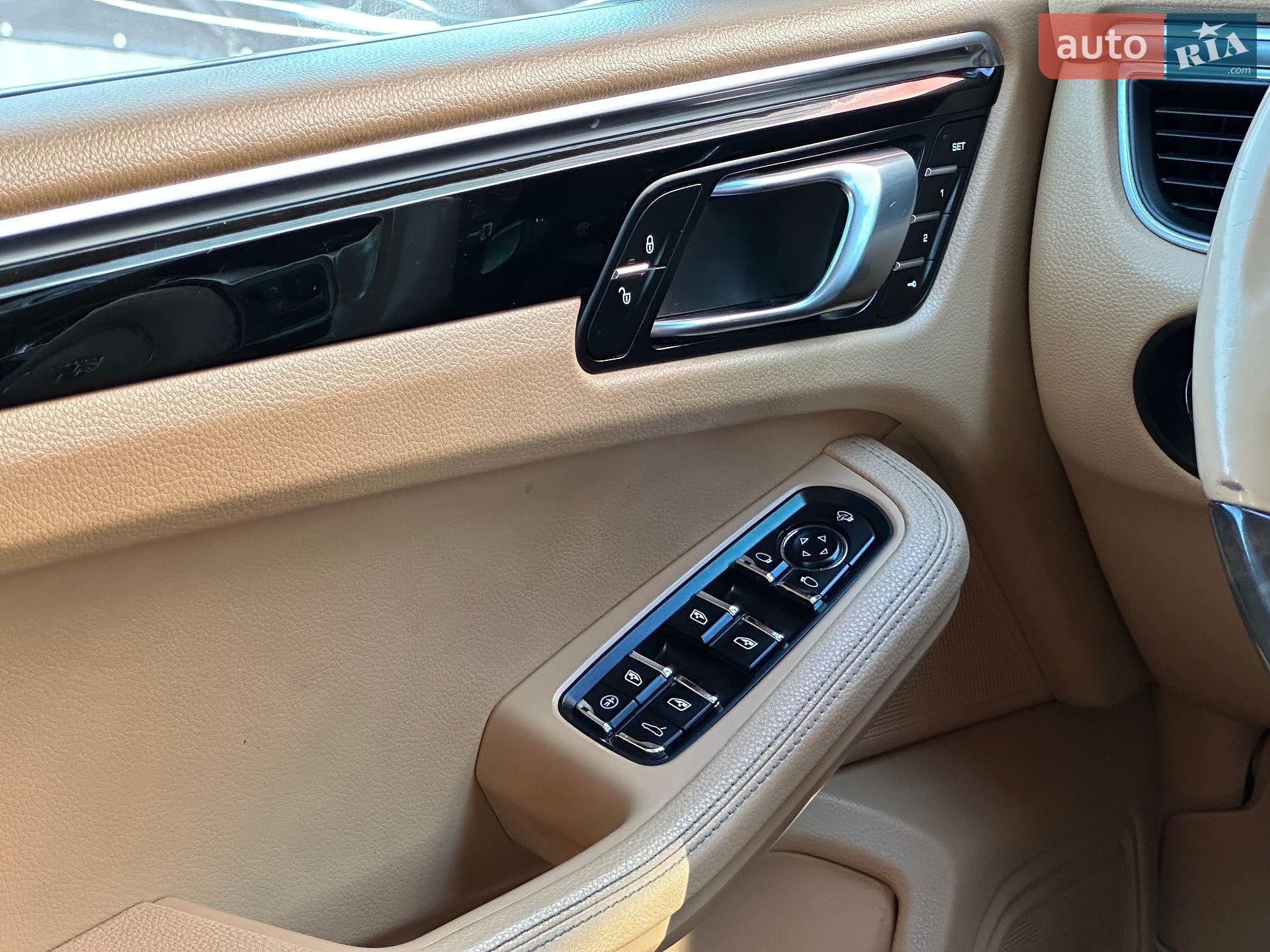 Porsche Macan 2015 VIN WP1AB2A54FLB57816 фото оголошення 26 з 67