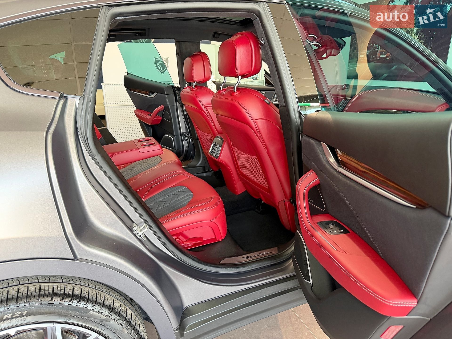 Maserati Levante 2021 VIN ZN661YULXMX372645 фото оголошення 56 з 72
