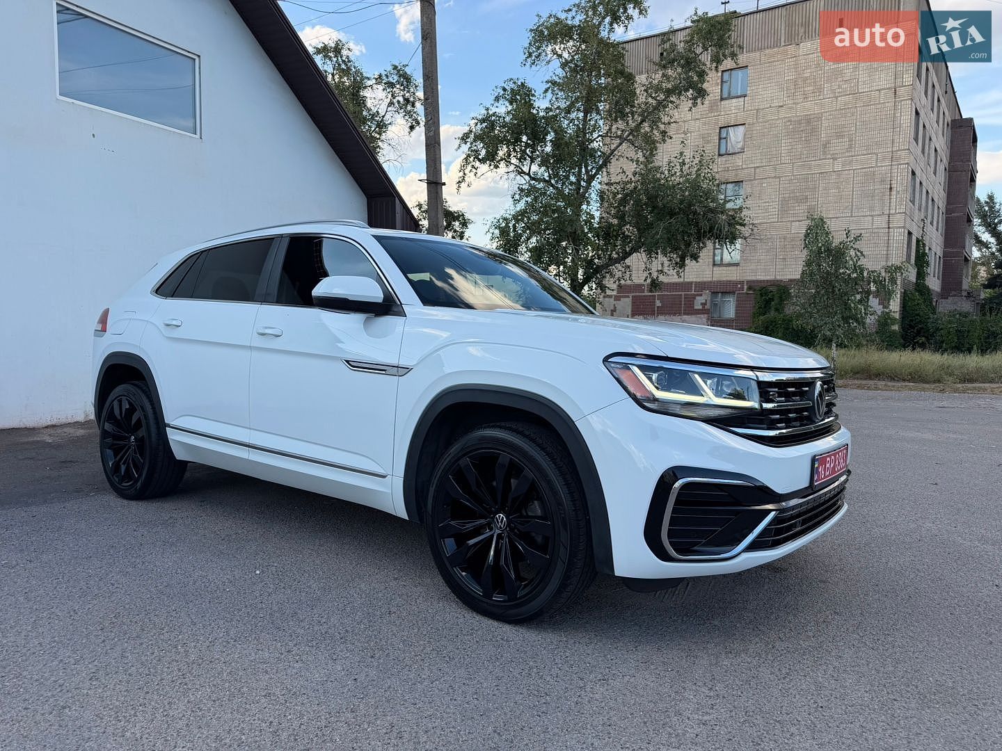 Volkswagen Atlas 2020 VIN 1V2RE2CAXLC208977 фото оголошення 2 з 36