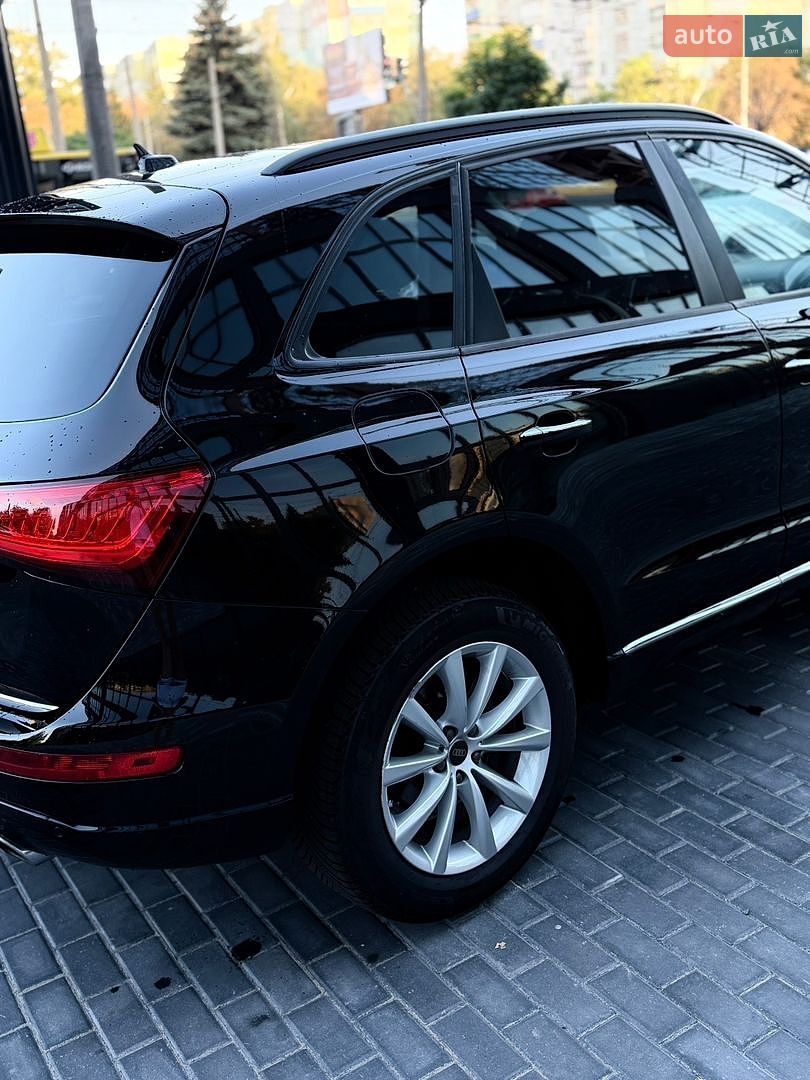 Audi Q5 2017 VIN WA1C2AFP9HA097555 фото оголошення 2 з 13