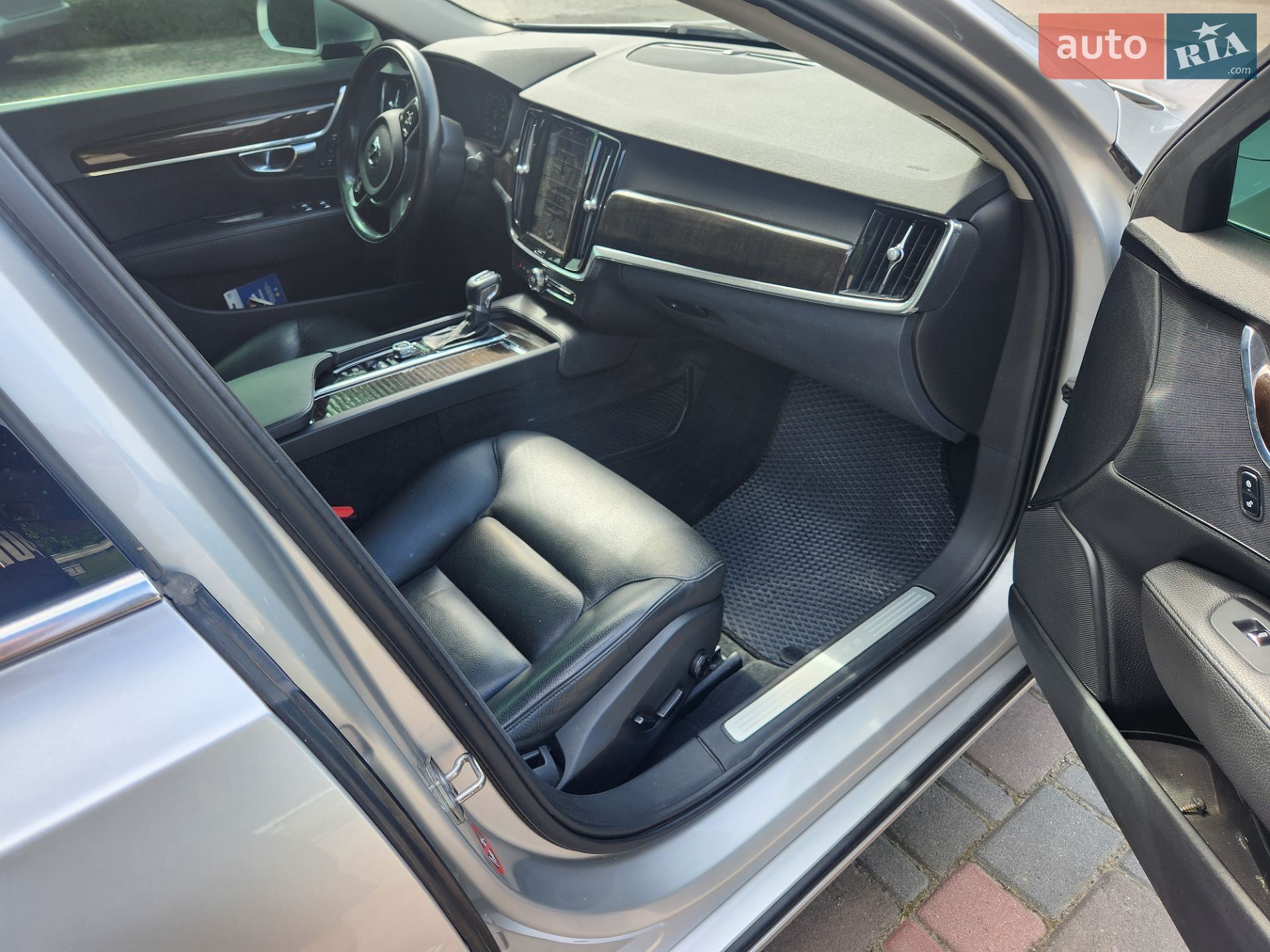 Volvo S90 2017 VIN LVY982MK6JP028748 фото оголошення 20 з 24