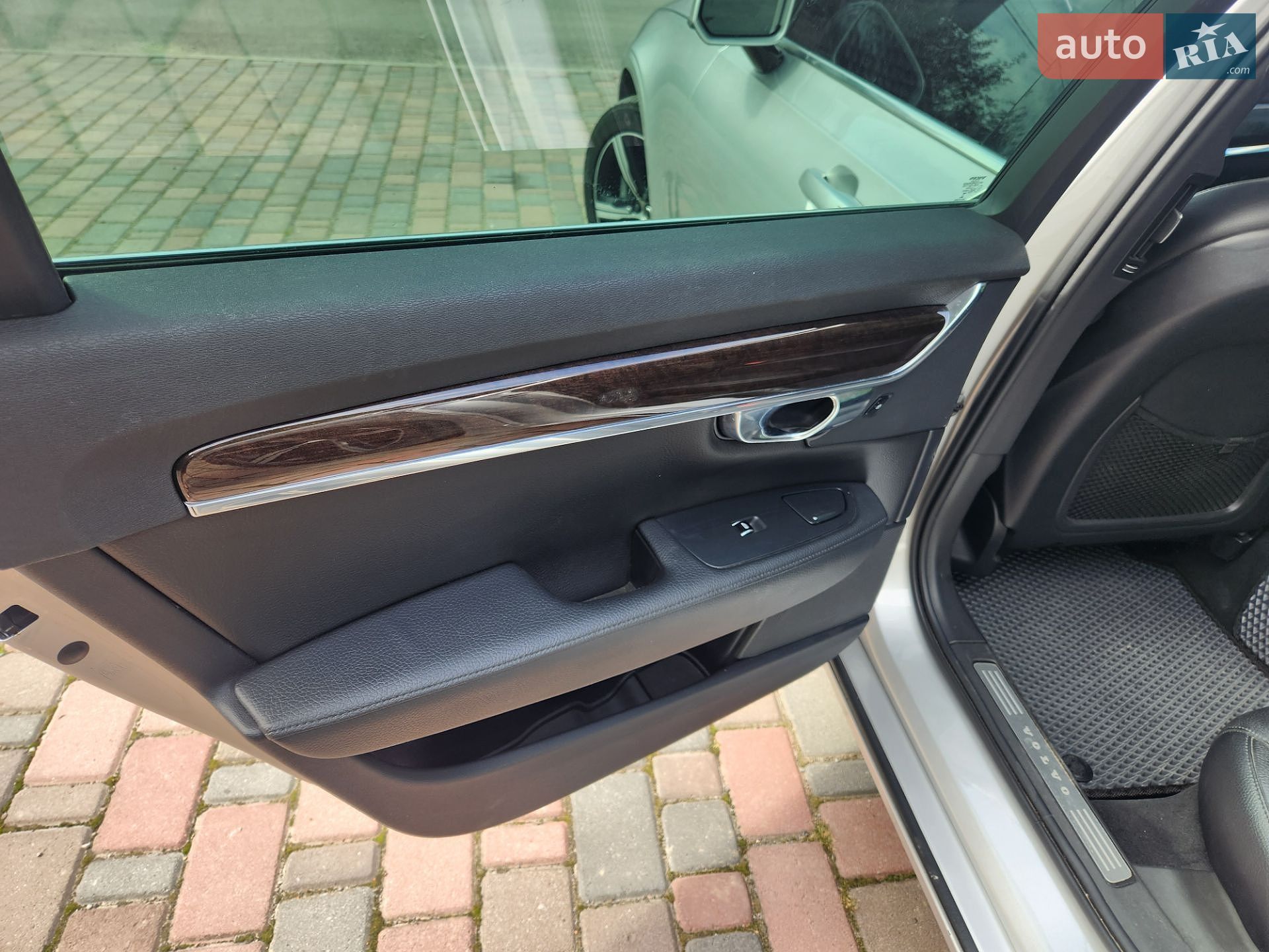 Volvo S90 2017 VIN LVY982MK6JP028748 фото оголошення 17 з 24