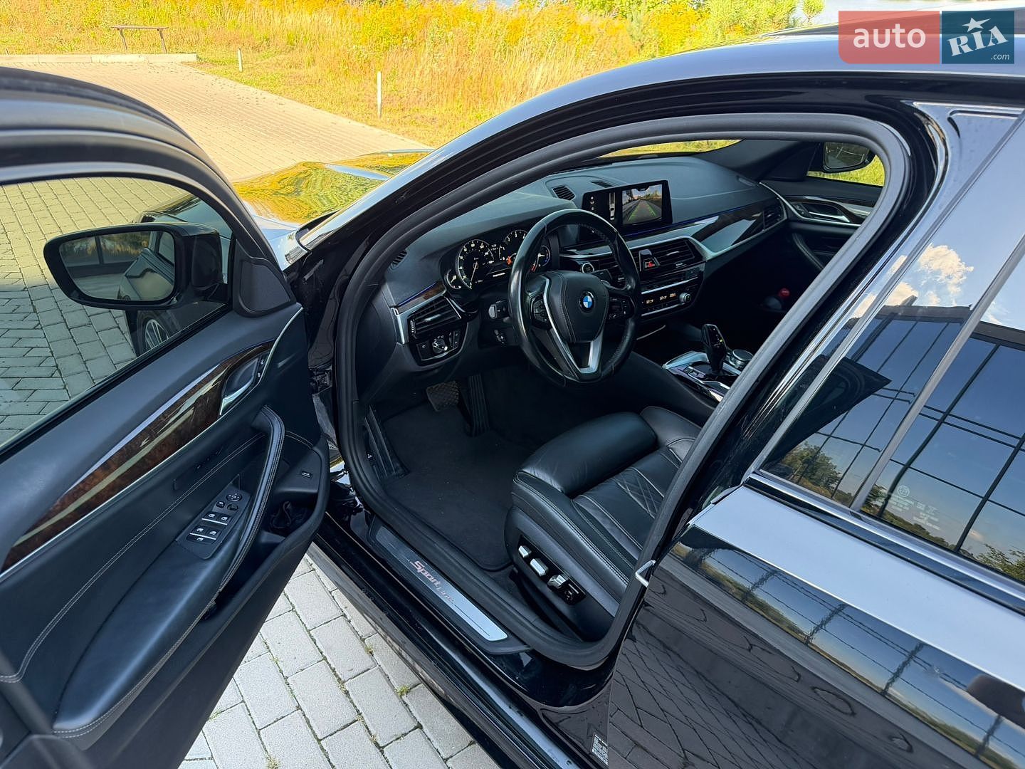 BMW 5 Series 2017 VIN WBAJA7C37HG907215 фото оголошення 33 з 36