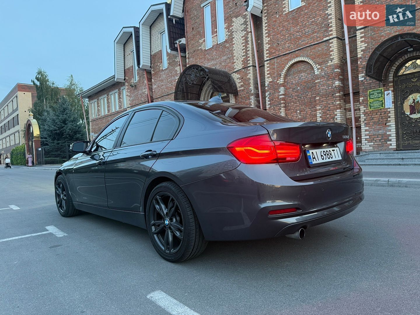 BMW 3 Series 2016 VIN WBA8E1G5XHNU13101 фото оголошення 7 з 15