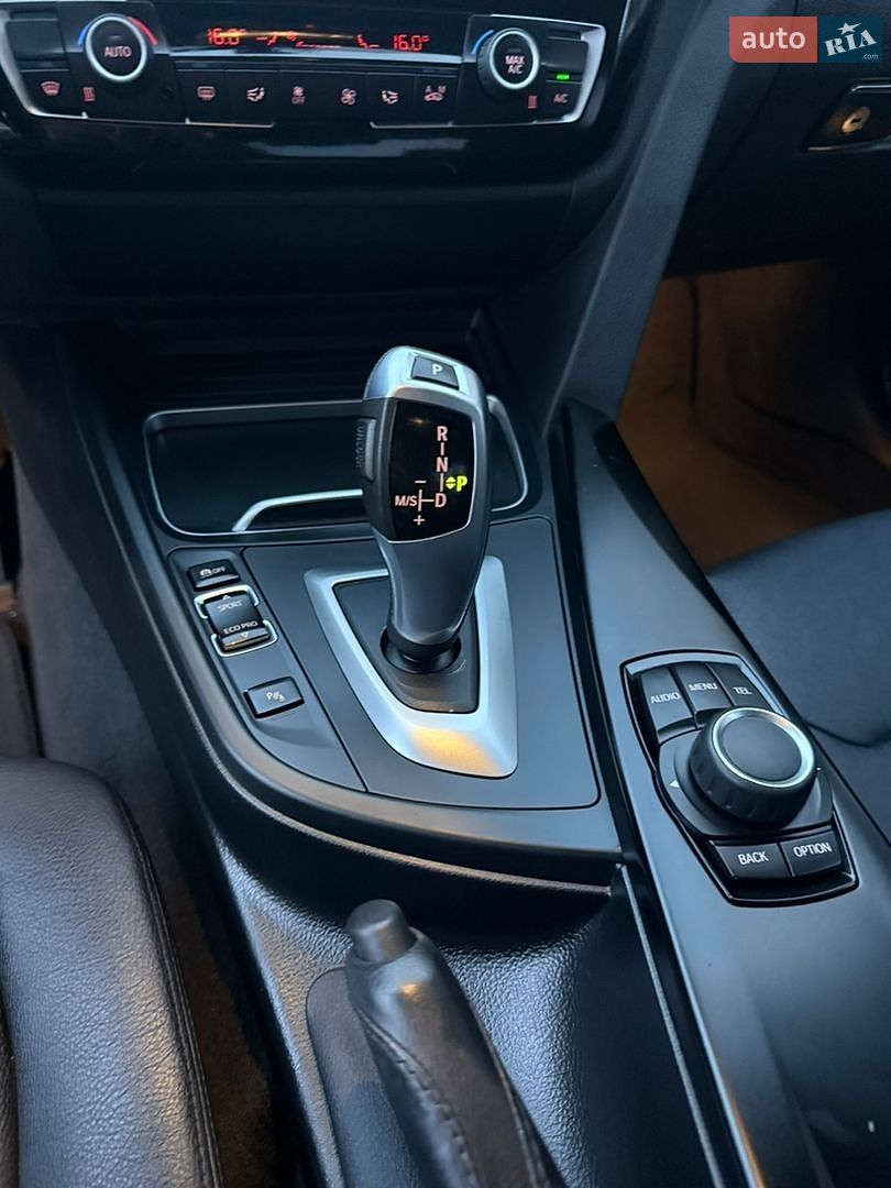 BMW 3 Series 2016 VIN WBA8E1G5XHNU13101 фото оголошення 13 з 15
