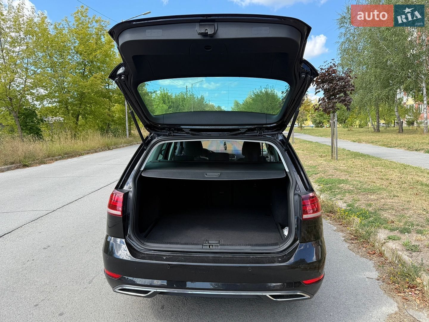 Volkswagen Golf 2017 VIN WVWZZZAUZJP546176 фото оголошення 4 з 14
