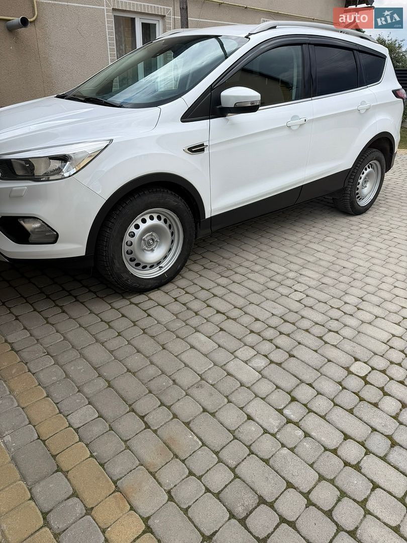 Ford Kuga 2019 VIN WF0AXXWPMAKY69479 фото оголошення 3 з 14