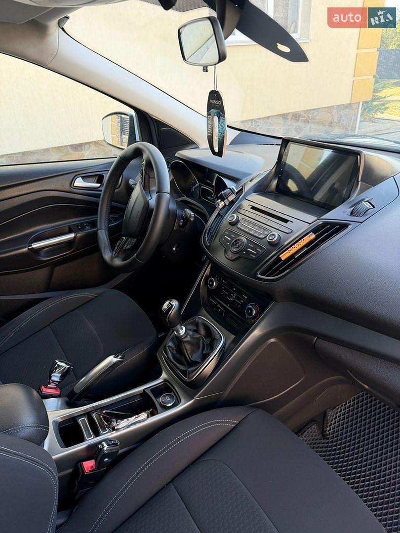Ford Kuga 2019 VIN WF0AXXWPMAKY69479 фото оголошення 6 з 14