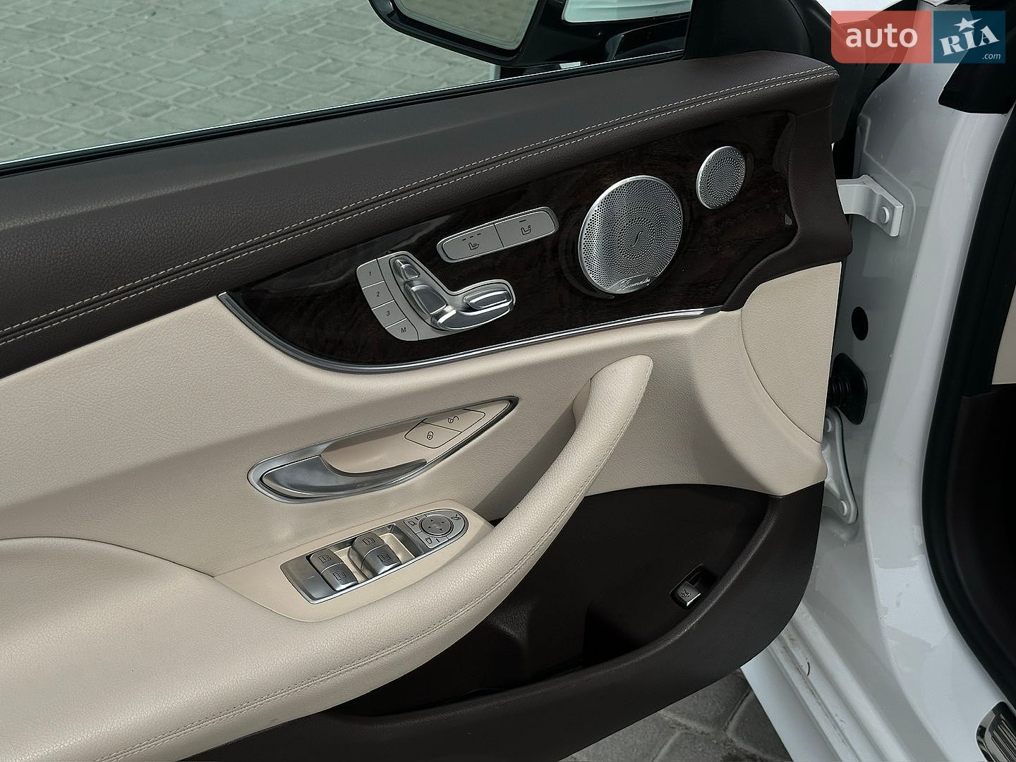 Mercedes-Benz E-Class 2018 VIN WDD1J6FB2JF008229 фото оголошення 13 з 26