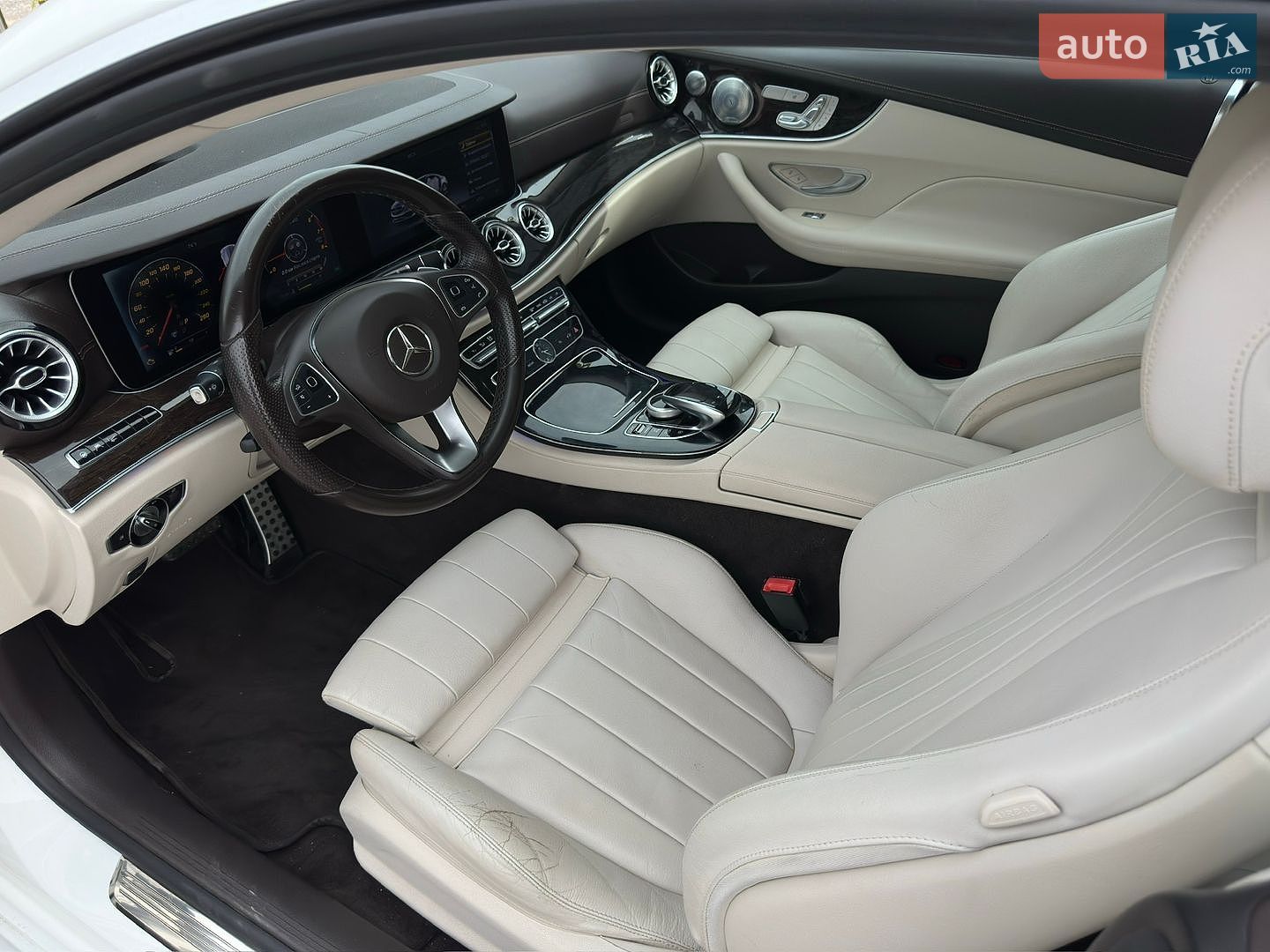 Mercedes-Benz E-Class 2018 VIN WDD1J6FB2JF008229 фото оголошення 17 з 26