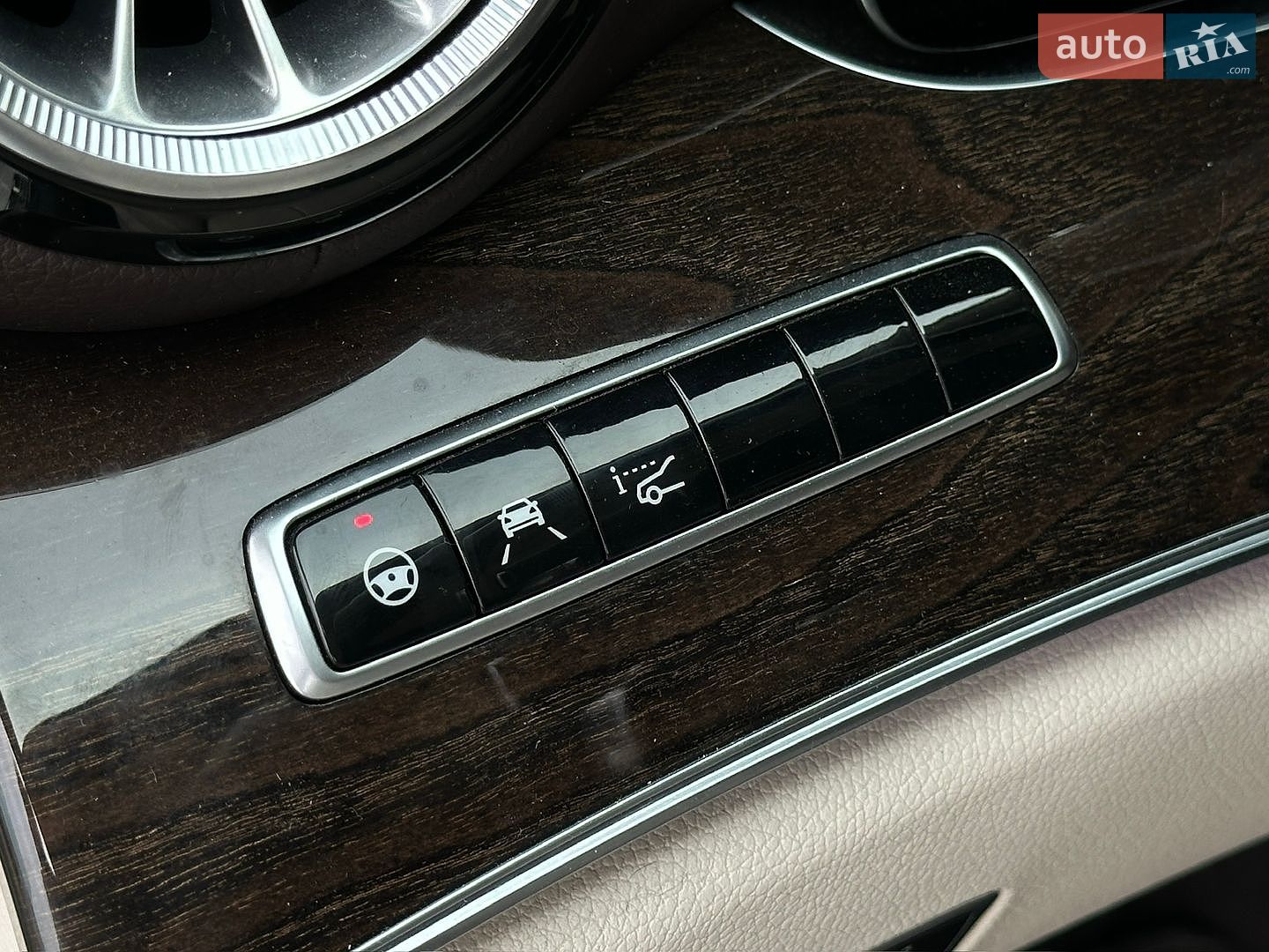 Mercedes-Benz E-Class 2018 VIN WDD1J6FB2JF008229 фото оголошення 15 з 26