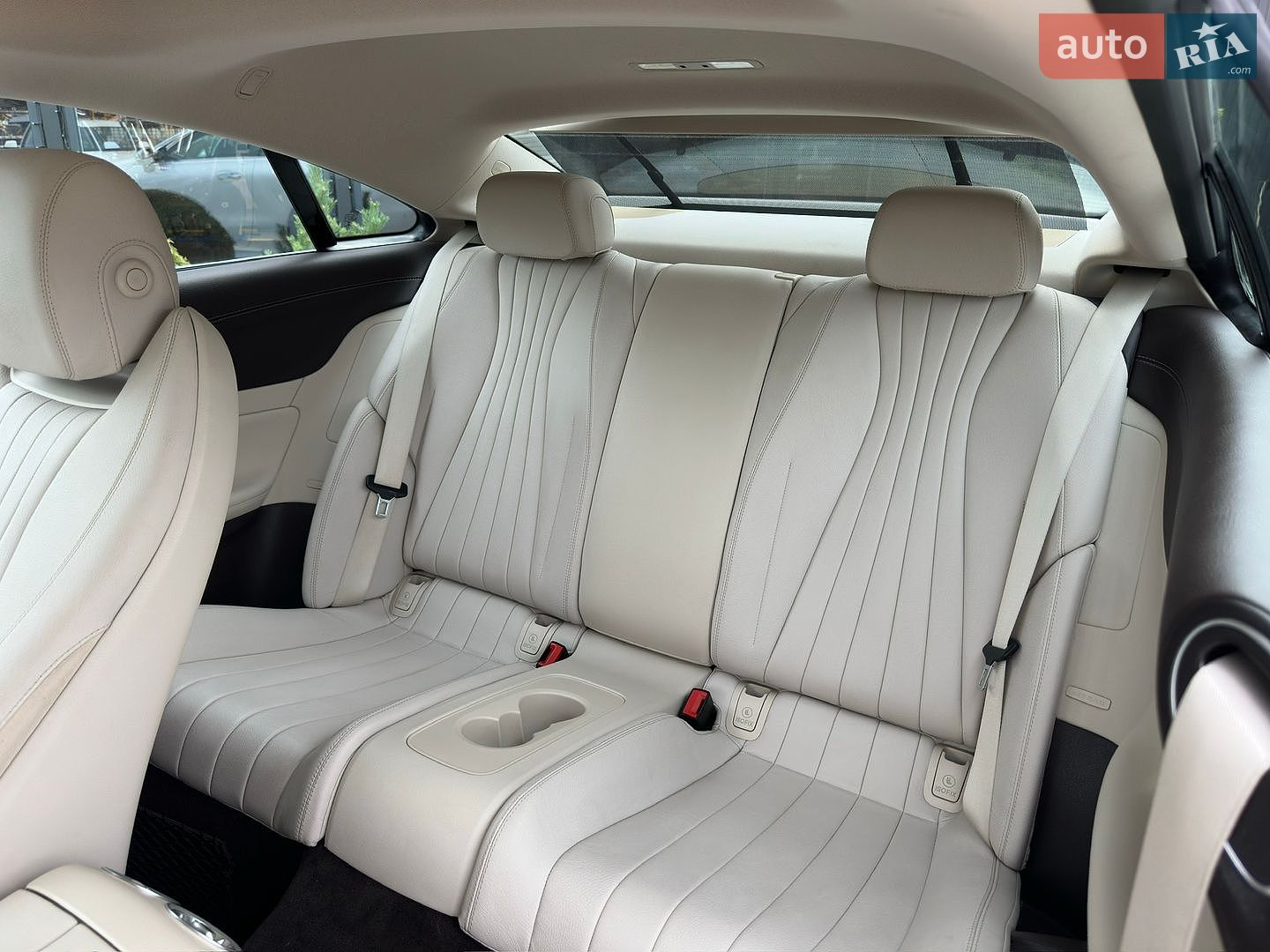 Mercedes-Benz E-Class 2018 VIN WDD1J6FB2JF008229 фото оголошення 19 з 26