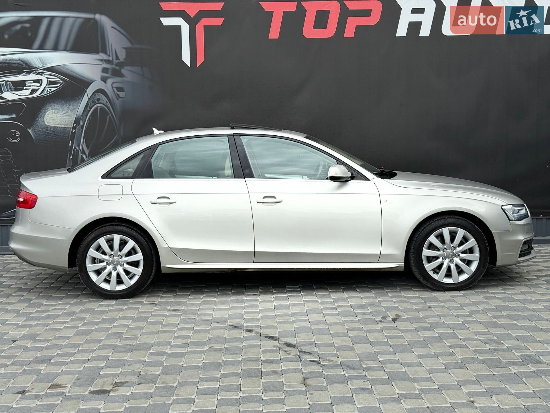 Audi A4 2015 VIN WAUBFAFL8FN029690 фото оголошення 9 з 35