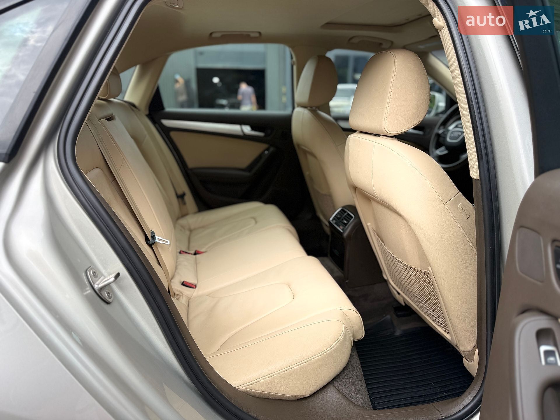 Audi A4 2015 VIN WAUBFAFL8FN029690 фото оголошення 30 з 35