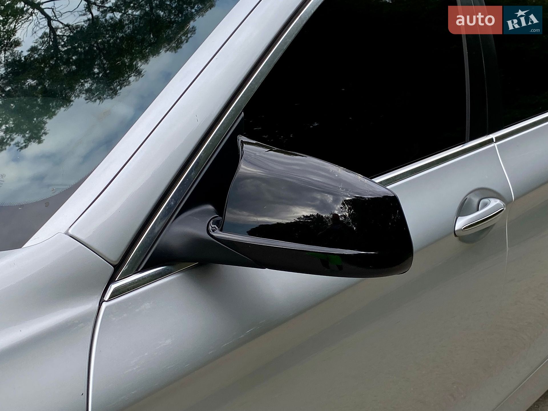 BMW 5 Series 2013 VIN WBAXH5C59DD107667 фото оголошення 12 з 35
