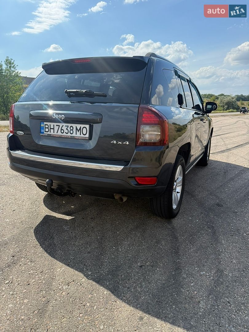 Jeep Compass 2014 VIN 1C4NJDEB5FD215735 фото оголошення 4 з 12