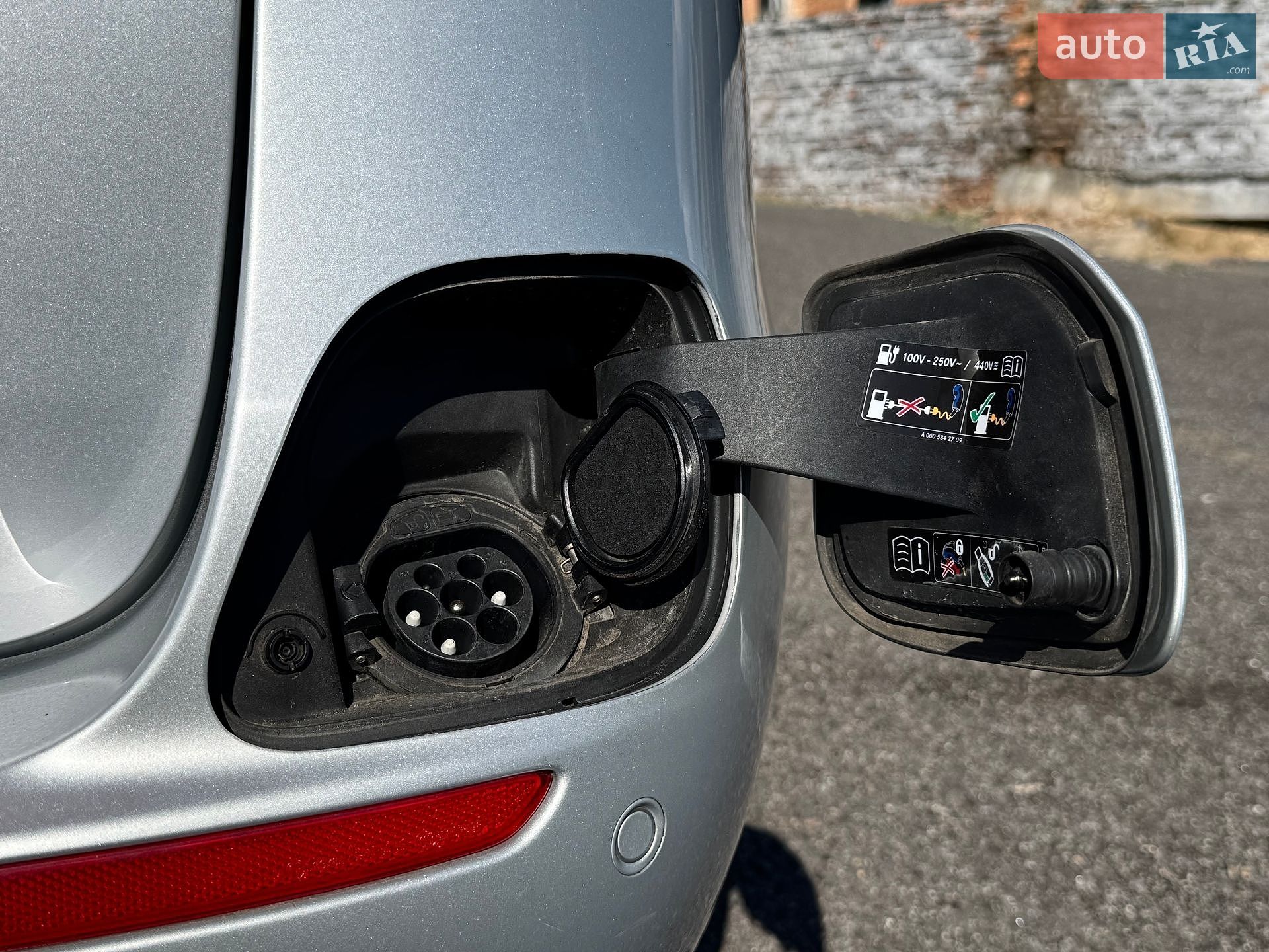Mercedes-Benz E-Class 2019 VIN WDD2132161A722944 фото оголошення 81 з 81