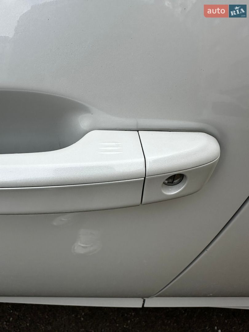 Honda Insight 2018 VIN 19XZE4F5XKE005641 фото оголошення 12 з 21