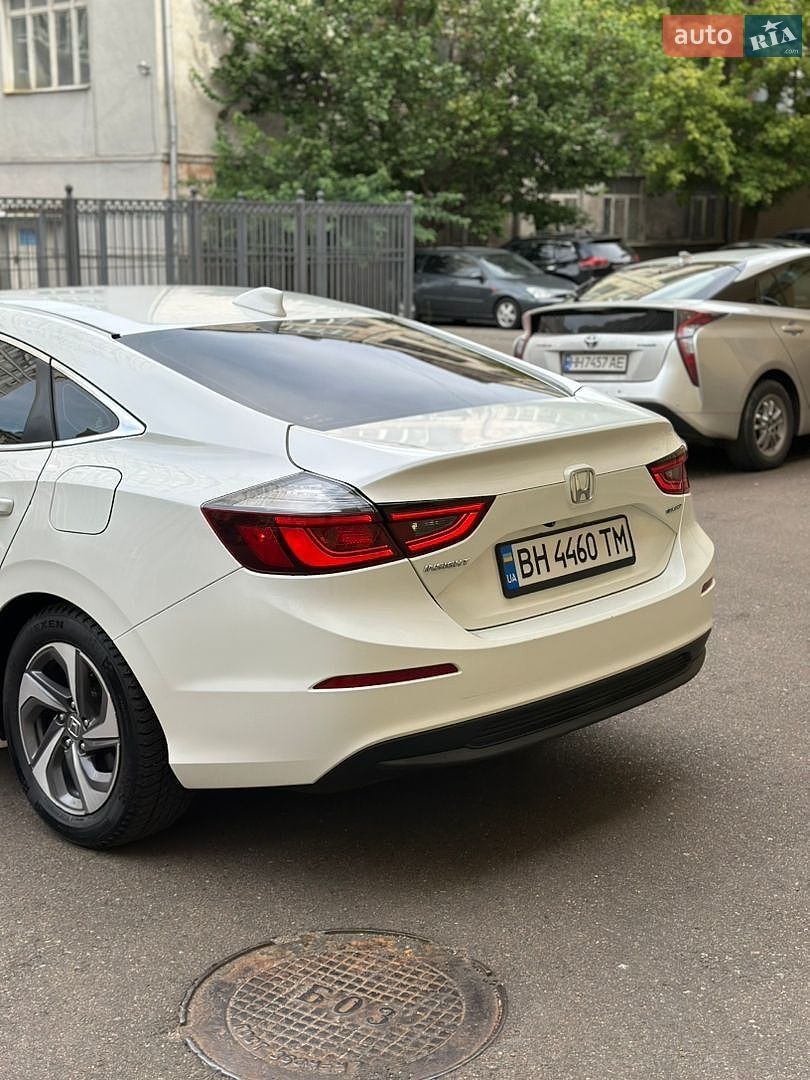 Honda Insight 2018 VIN 19XZE4F5XKE005641 фото оголошення 9 з 21
