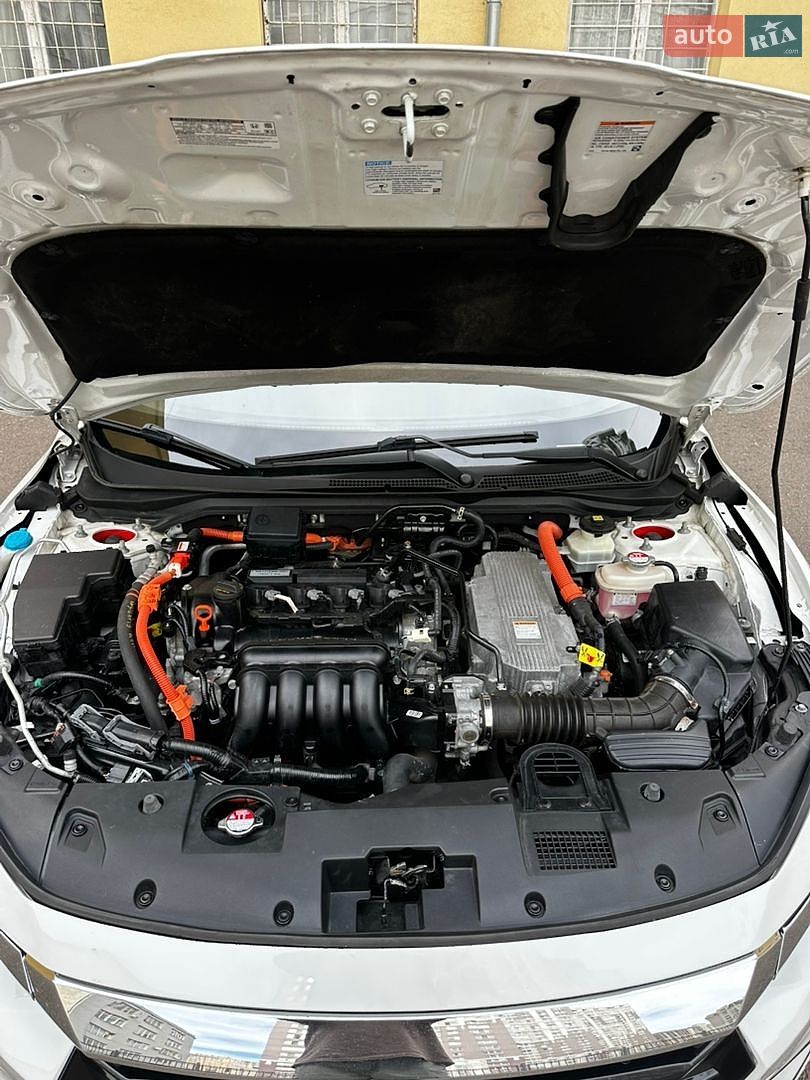 Honda Insight 2018 VIN 19XZE4F5XKE005641 фото оголошення 2 з 6